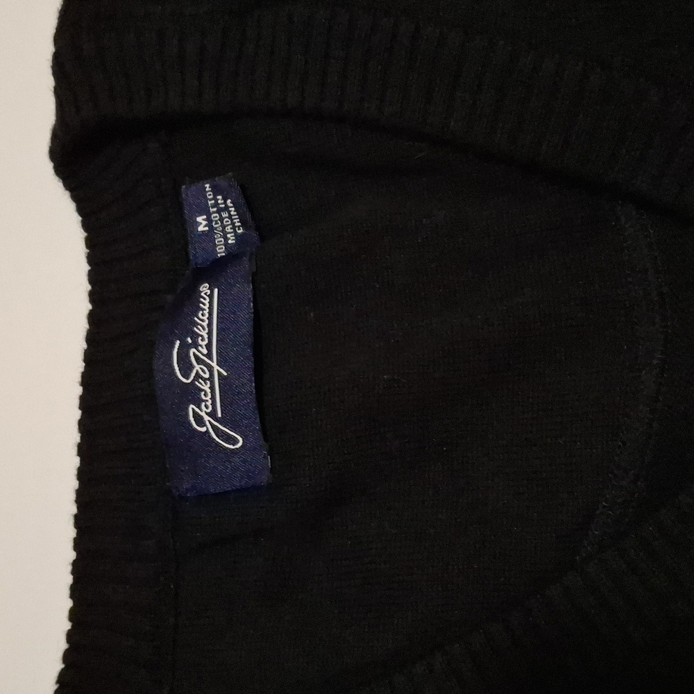 Men's Navy Blue V-Neck Sweater